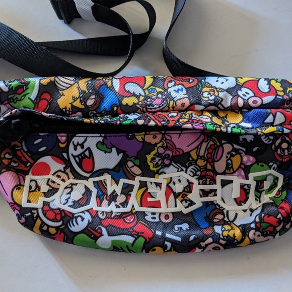 2020 Levi's x Mario collab all over print bum bag - Picture 3 of 4
